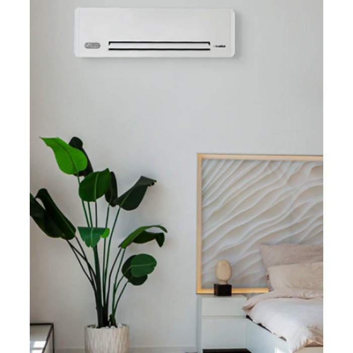 Fancoilová jednotka pro instalaci na stěnu,jako split systema Fondital Aural Split 40.Rozměry-927x335x128 (cena bez DPH).