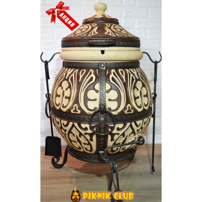 Tandyr / tandoor pec ze šamotové hlíny. Univerzální pec / gril pro přípravu kebabu, masa, zeleniny, a další. Model "Atika". Vhodný pro skupiny: až 13 osob. Hmotnost: 140 kg.Objem: 105 dm³ (105 litrů).
