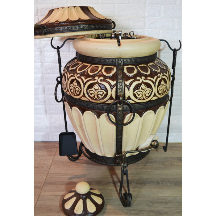 Tandyr / tandoor pec ze šamotové hlíny. Univerzální pec / gril pro přípravu kebabu, masa, zeleniny, a další. Model "Řecký". Vhodný pro skupiny: až 18 osob. Hmotnost: 145 kg.Objem: 115 dm³ (115 litrů).