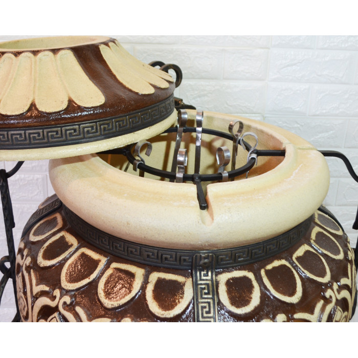 Tandyr / tandoor pec ze šamotové hlíny. Univerzální pec / gril pro přípravu kebabu, masa, zeleniny, a další. Model "Řecký". Vhodný pro skupiny: až 18 osob. Hmotnost: 145 kg.Objem: 115 dm³ (115 litrů).