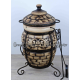 Tandyr / tandoor pec ze šamotové hlíny. Univerzální pec / gril pro přípravu kebabu, masa, zeleniny, a další. Model "Venecia". Vhodný pro skupiny  skupiny: až 7 osob.Hmotnost: 93 kg.Objem: 75 dm³ (75 litrů). .