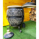 Tandyr / tandoor pec ze šamotové hlíny. Univerzální pec / gril pro přípravu kebabu, masa, zeleniny, a další. Model"Atlant poloprůmyslovy". Vhodný pro skupiny: až 25-30 osob. Hmotnost: 180 kg.Objem: 200 dm³ (200 litrů).