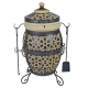 Tandyr / tandoor pec ze šamotové hlíny. Univerzální pec / gril pro přípravu kebabu, masa, zeleniny, a další. Model "Staré město".  Vhodný pro skupiny: až 8 osob. Hmotnost: 115 kg .Objem: 85 dm³ (85 litrů).